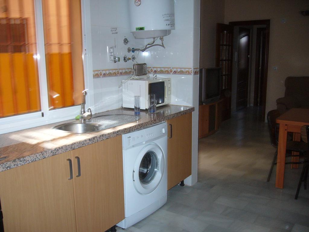 Apartamentos Alamare Sevilla Pokoj fotografie